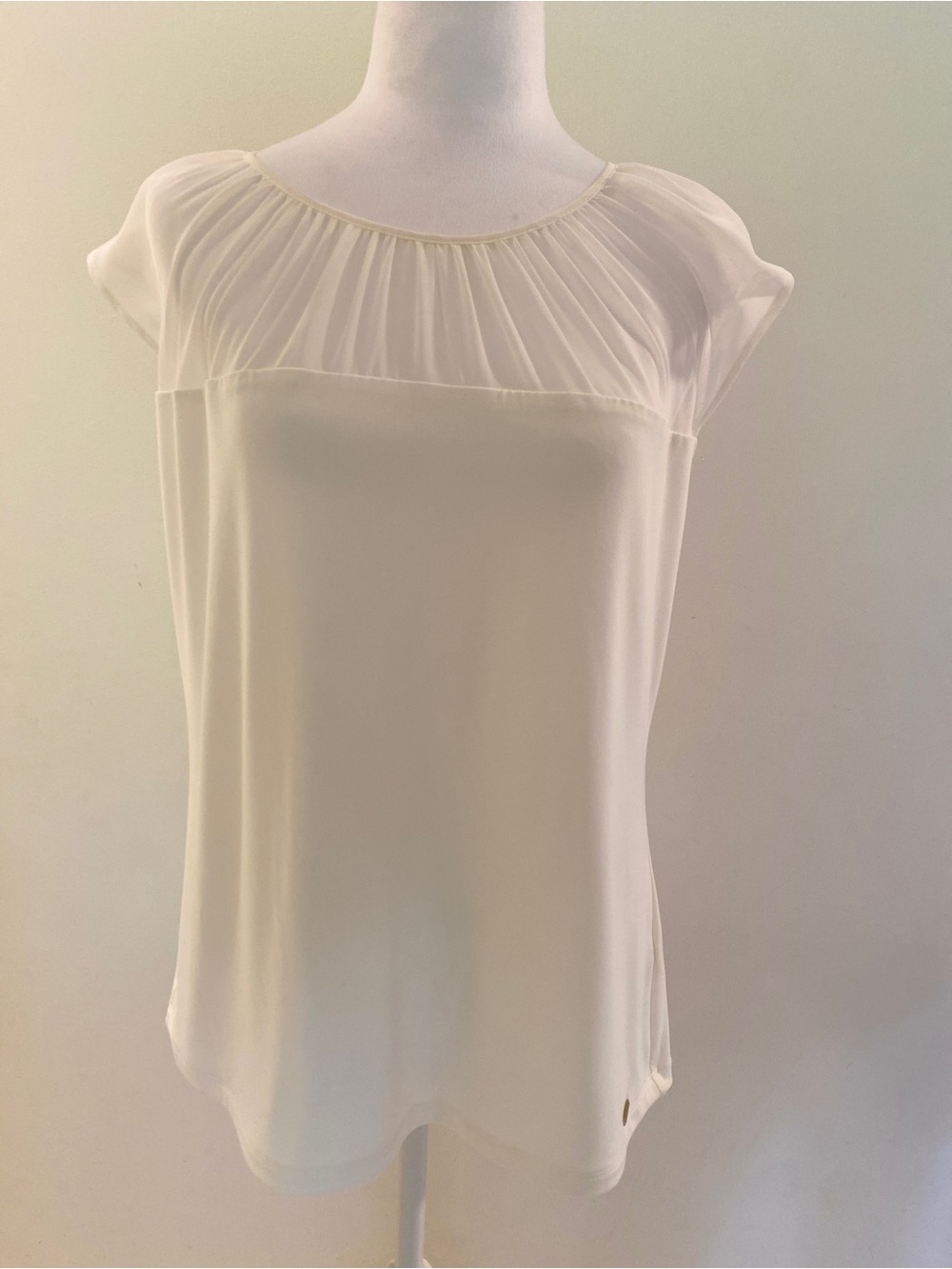 Calvin Klein Cream Pleated Yoke Cap-Sleeve Blouse